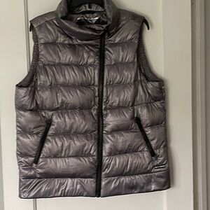 DKNY silver metallic, XL‎ Down puffer vest. Asymmetrical zipper. NWOT